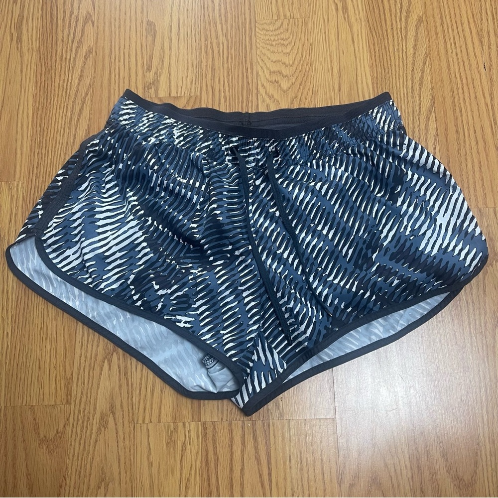 H&M Women's Black and White Athletic Shorts